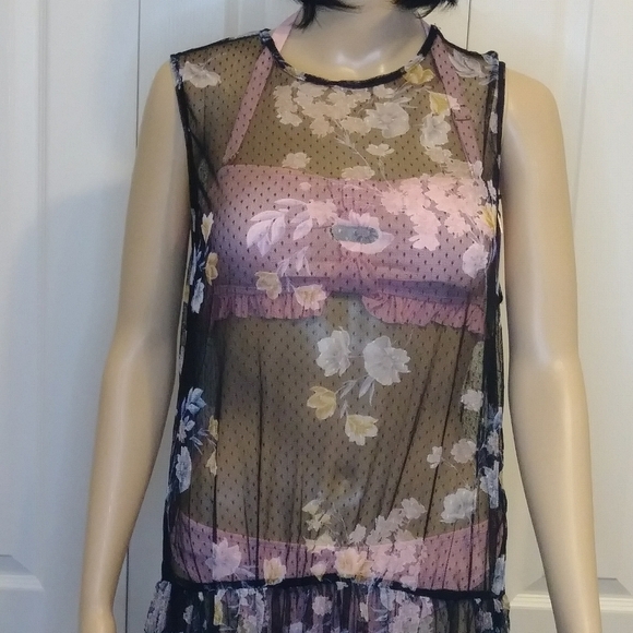 Young contemporary bathing suit cover - Picture 4 of 7